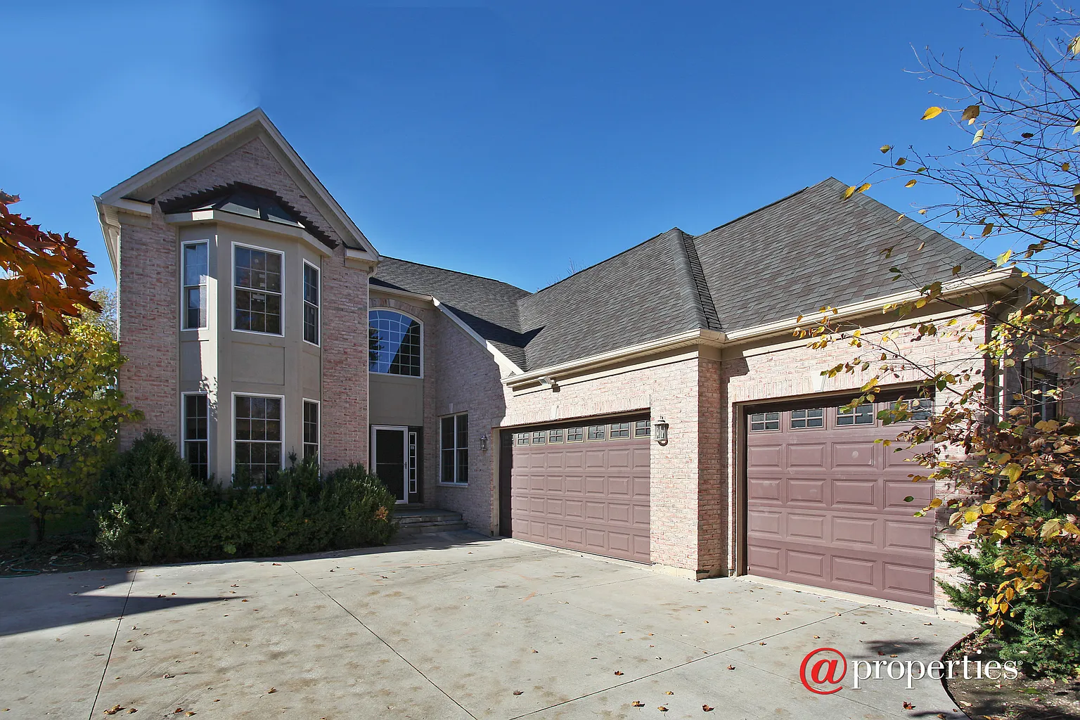 1860 Cloverdale Ave photo 1