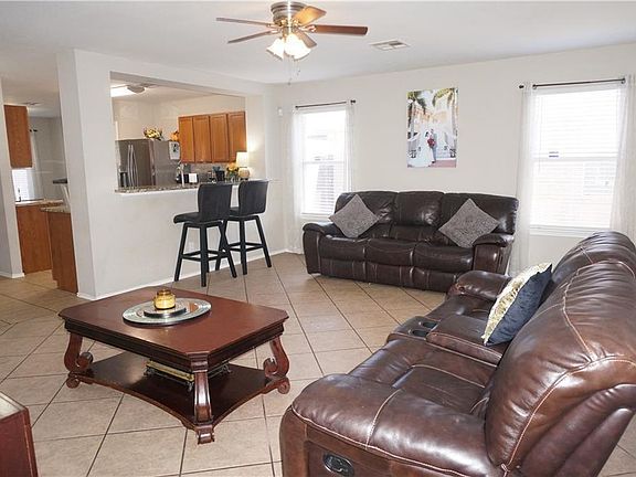 4th image of 913 Dexter Dr