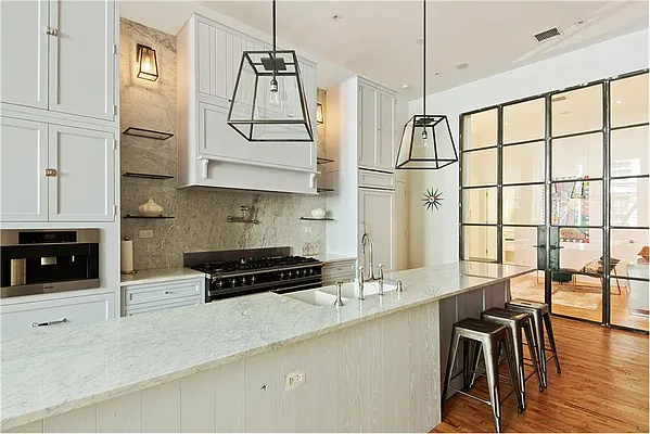 Sold by Charie Properties LLC | media 6