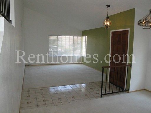 3rd image of 13520 Longfellow Ln