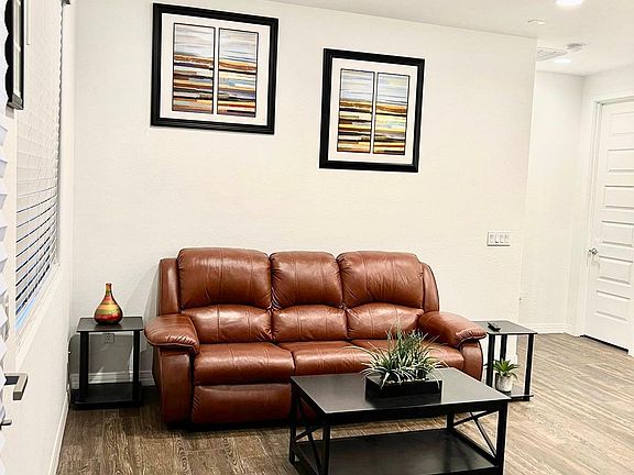 3rd image of 2250 E Meadowview Ct #1