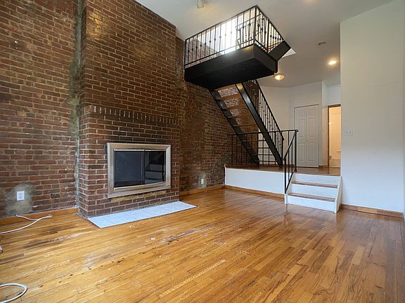 3rd image of 321 E 92nd St APT 2E