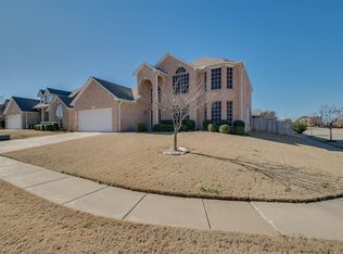 7822 Corona Ct, Arlington, TX 76002