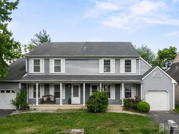 33 Allison Dr, East Brunswick, NJ 08816