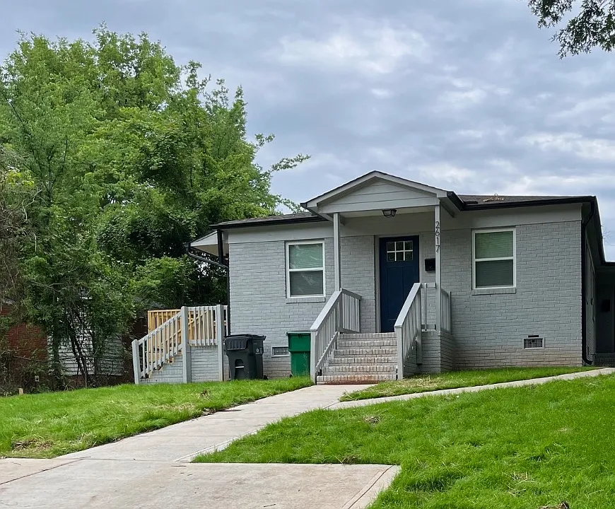 2617 Dundeen St #2617