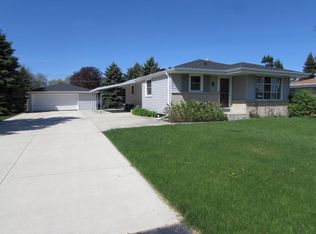 1842 Wedgewood Dr, Racine, WI 53402