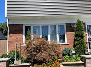 4260 W 82nd Pl, Chicago, IL 60652