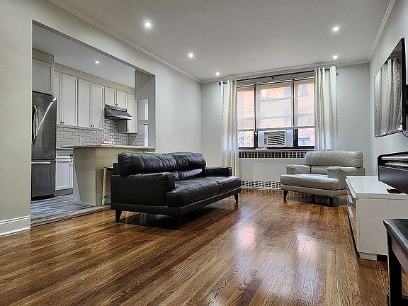 5th image of 6771 Yellowstone Blvd APT 5B