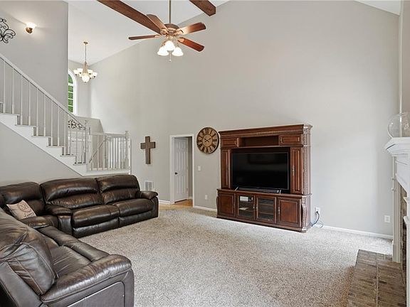 4th image of 3210 Chippewa Run NW