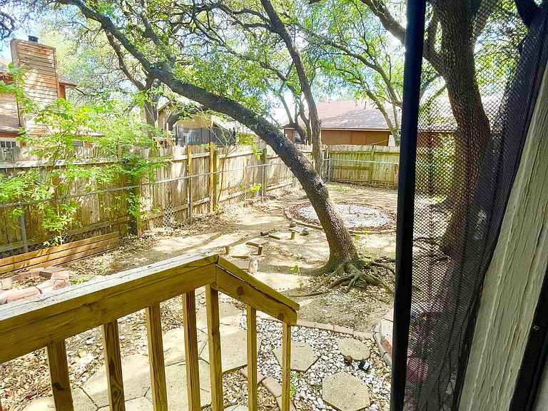 7103 Woodhue Ct #A — Photo 34