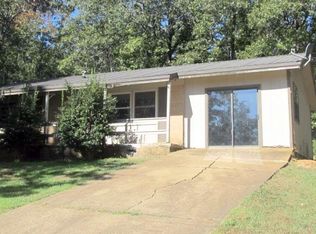 60 Iuka Dr, Cherokee Village, AR 72529