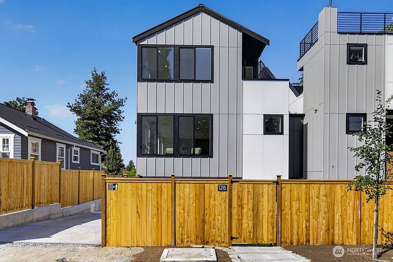 2nd image of 1216 NE 100th Street