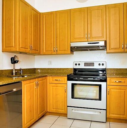 4th image of 10551 Country Club Terrace