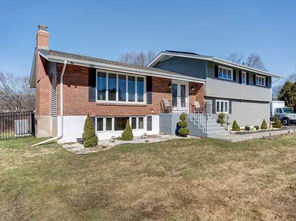 26 Regency Drive, Windsor, CT 06095