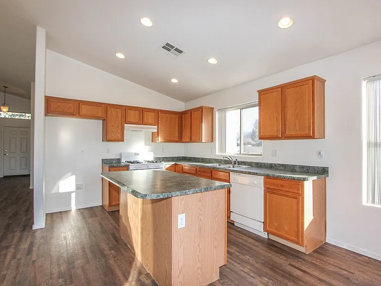 7586 N Summit Pass — Photo 5