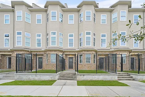 2020 McGowen St #20 Photo 1