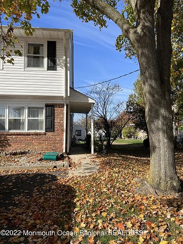 2nd image of 22 Iowa Ct