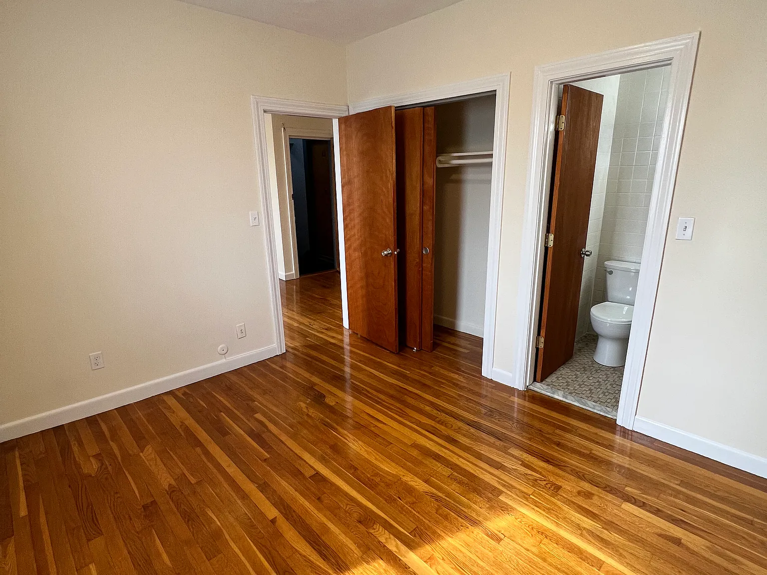 1 bed, 99999 sqft, $2,100 — Photo 3