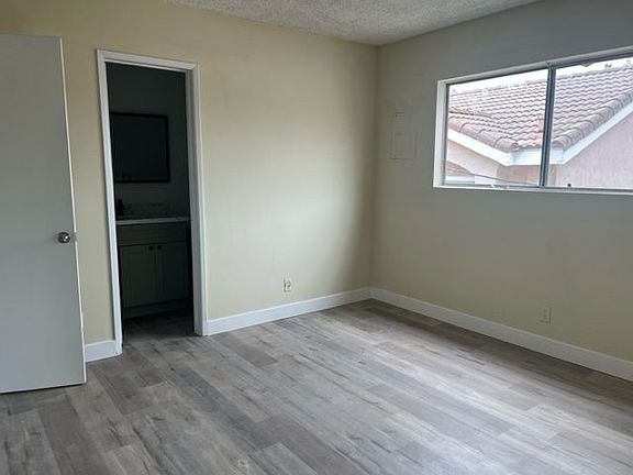 4th image of 1821 Vine St