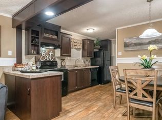 207 Fleetwood Dr, Fayetteville, GA