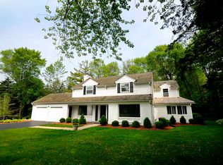 8282 N Gray Log Ln, Fox Pt, WI 53217