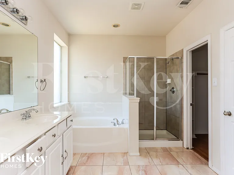 3213 Bloomfield Trl — Photo 9