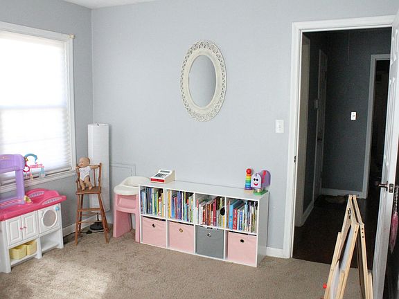 5th image of 410 W Vine St