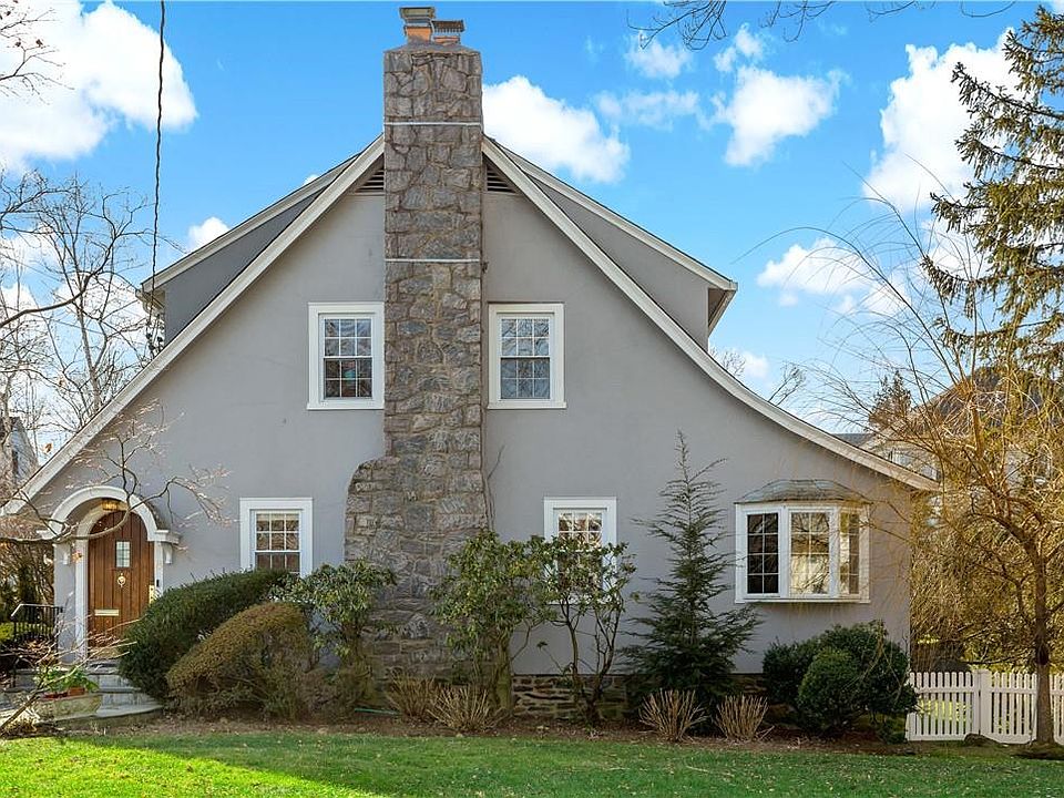 8 Barry Road