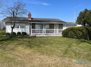 21575 Caris Rd, Bowling Green, OH 43402