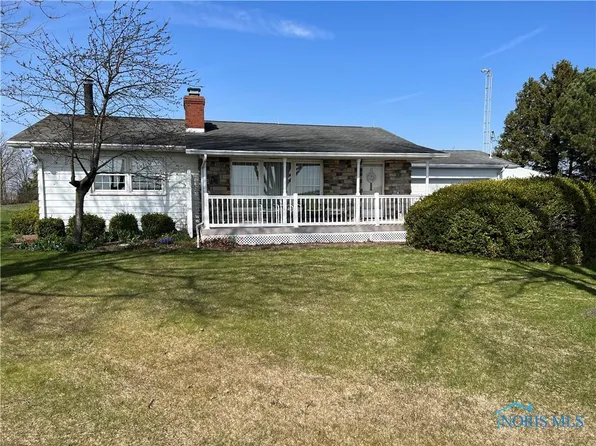 21575 Caris Rd, Bowling Green, OH 43402