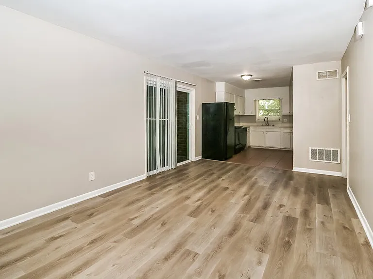 5141 Hillside Dr — Photo 5