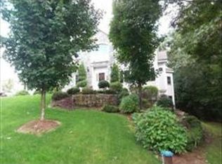 48 Pond View Rd, Holliston, MA 01746