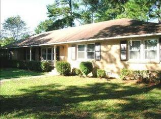 2248 Honeysuckle Ln, Sumter, SC 29150