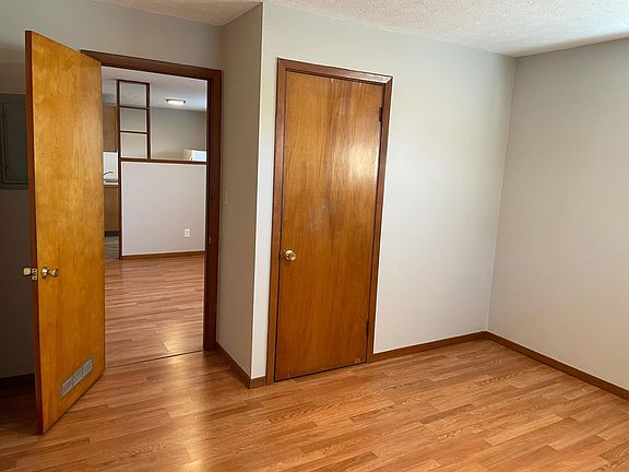 4th image of 1555 Mayfair Blvd #6