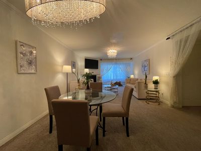 5530 Owensmouth Ave APT 224, Woodland Hills, CA, 91367