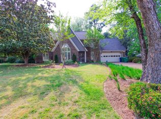 2485 Stratfield Dr, Germantown, TN 38139