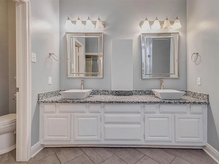 1723 Park Ridge Dr — Photo 17