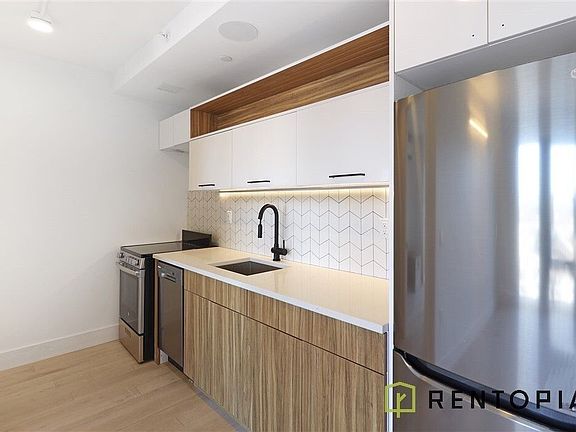 4th image of 58 W 125th St #305