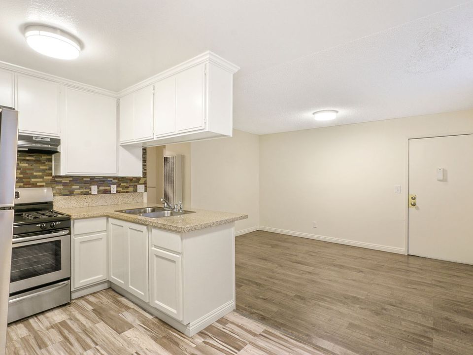 1st image of 1026 N Bonnie Brae St #0