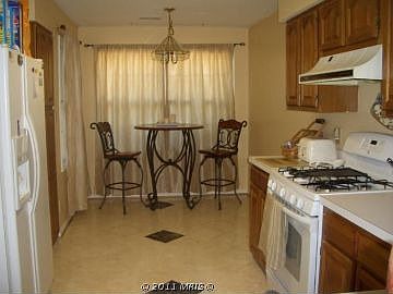 4th image of 103 Southampton Ct