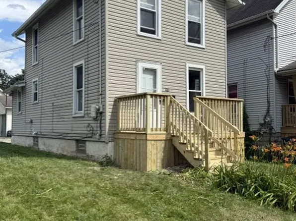 421 N Cedar Ave, Niles, OH 44446