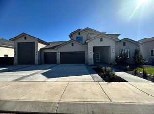 2999 S Woodrow Ln, Washington, UT 84780