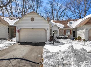 2670 Lake Court Dr #57, Mounds View, MN 55112
