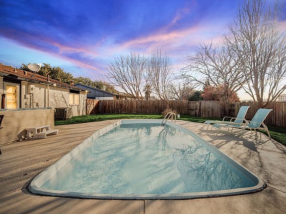 4th image of 5112 Arbor Glen Rd