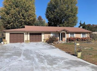 119 Greenbriar Cir SW, Calhoun, GA 30701