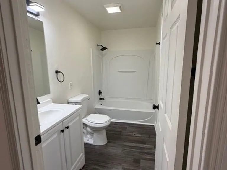 1351 Parrish Ave — Photo 7