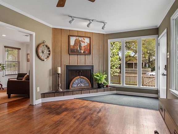 4th image of 810 Camelia Ave