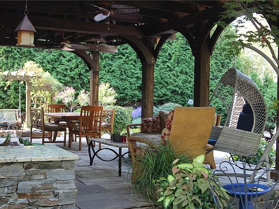 4th image of 10242 Bent Creek Ct