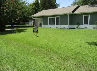 105 N 4th St, Mabank, TX 75147