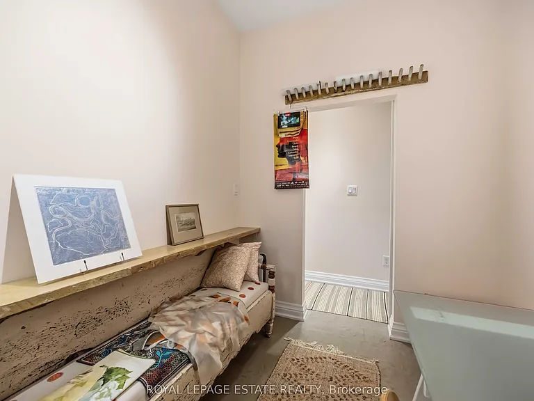 100 Seaton St — Photo 18
